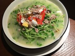 浓汤浸豆苗-渔见·精品川菜·老坛酸菜鱼(大朗店)