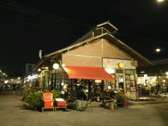 -席娜卡琳火车铁道夜市