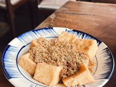 -Cuc Gach Quan Restaurant