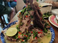 夜市网红火山排骨-曼谷食堂·泰国家庭料理(丹桂路店)