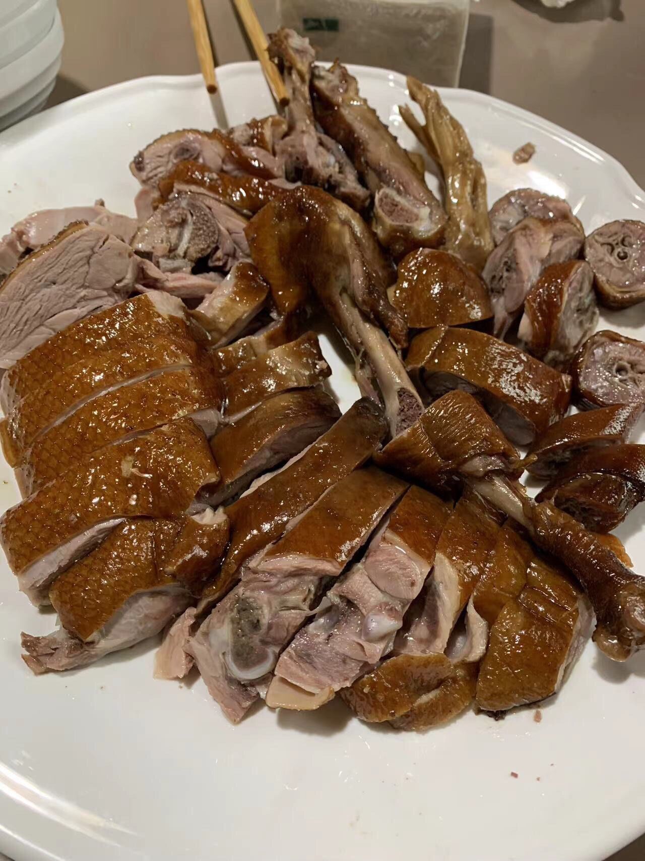 藤椒鸭味道确实不错!