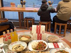 -小姜锅贴(凤凰街店)