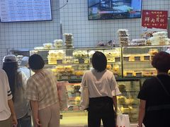-白玉兰食品甜凤店(合生汇店)
