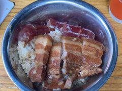 -梁阿婆廿年老牌扣肉糯米饭