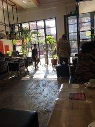 -马克男发时尚店