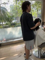 -首脑美发沙龙