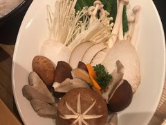 菌菇拼盘-左庭右院鲜牛肉火锅(环球港店)