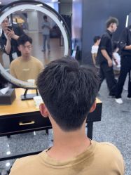 -藤野造型·烫·染发型设计店