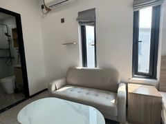 -同济大学(地铁站)