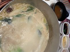 -洪氏嗨捞·猪肚鸡火锅(阳光天地店)