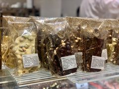 -VENCHI 闻绮(上海佛罗伦萨小镇店)