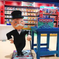 -Hamleys哈姆雷斯(三胞店)