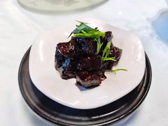 红酒雪花牛肉扣鲜鲍-小城故事·地道宁波味(月湖盛园店)