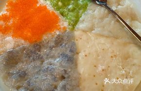 Colorful Northeastern Seafood Sliding