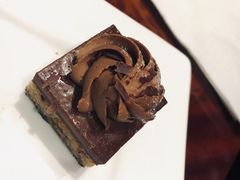 -上海锦江汤臣洲际大酒店柒酒廊