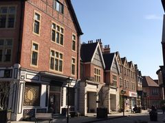 -钟书阁(松江泰晤士小镇店)