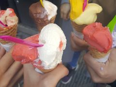 -Gelateria Dondoli