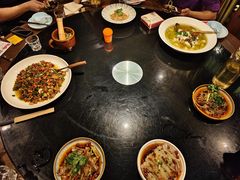 -川流不息·地道川菜·小龙虾(新松江路店)