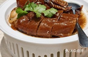Litchi Wood Abalone Roast Goose