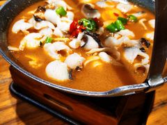 -老滇山寨•云南特色菜•地方菜•民族风情歌舞表演(金碧店)