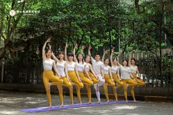 -亚太瑜伽普拉提学院