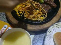 -东方豪客牛排意面披萨(金凤万达店)