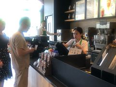 -星巴克臻选(莘庄仲盛店)