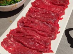 -伴山牛贵州黄牛肉火锅·苗疆非遗艺术餐厅(上海首店)