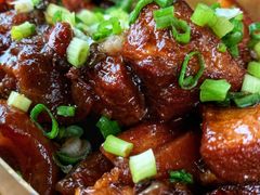 精炖猪五花-有肉食·虎九闽菜(798艺术区店)
