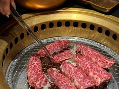 -山川小町·极番烧肉(新地假日广场店)