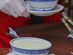 -周大娘牛乳(旧寨古村总店)