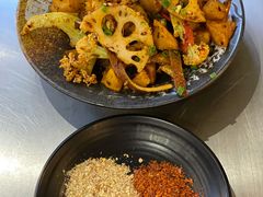 素菜拼盘-微醺烤牛·炭火烧烤·精酿啤酒(东郊记忆店)