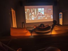 -涨巢·潮玩水疗局