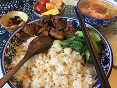 -蜗牛小馆醉乡民谣云南菜(惠新西里店)