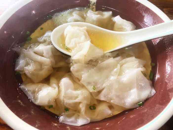 老街味道-"震泽美食好多都不卖了,油炸的大塔饼和鲜肉.