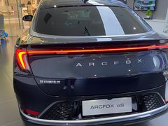 -ARCFOX极狐(世纪金源店)