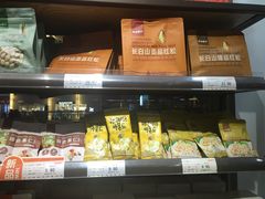 -良品铺子(南昌梦时代广场店)