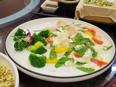 西芹百合桃仁-大鸭梨烤鸭店(金顶街店)