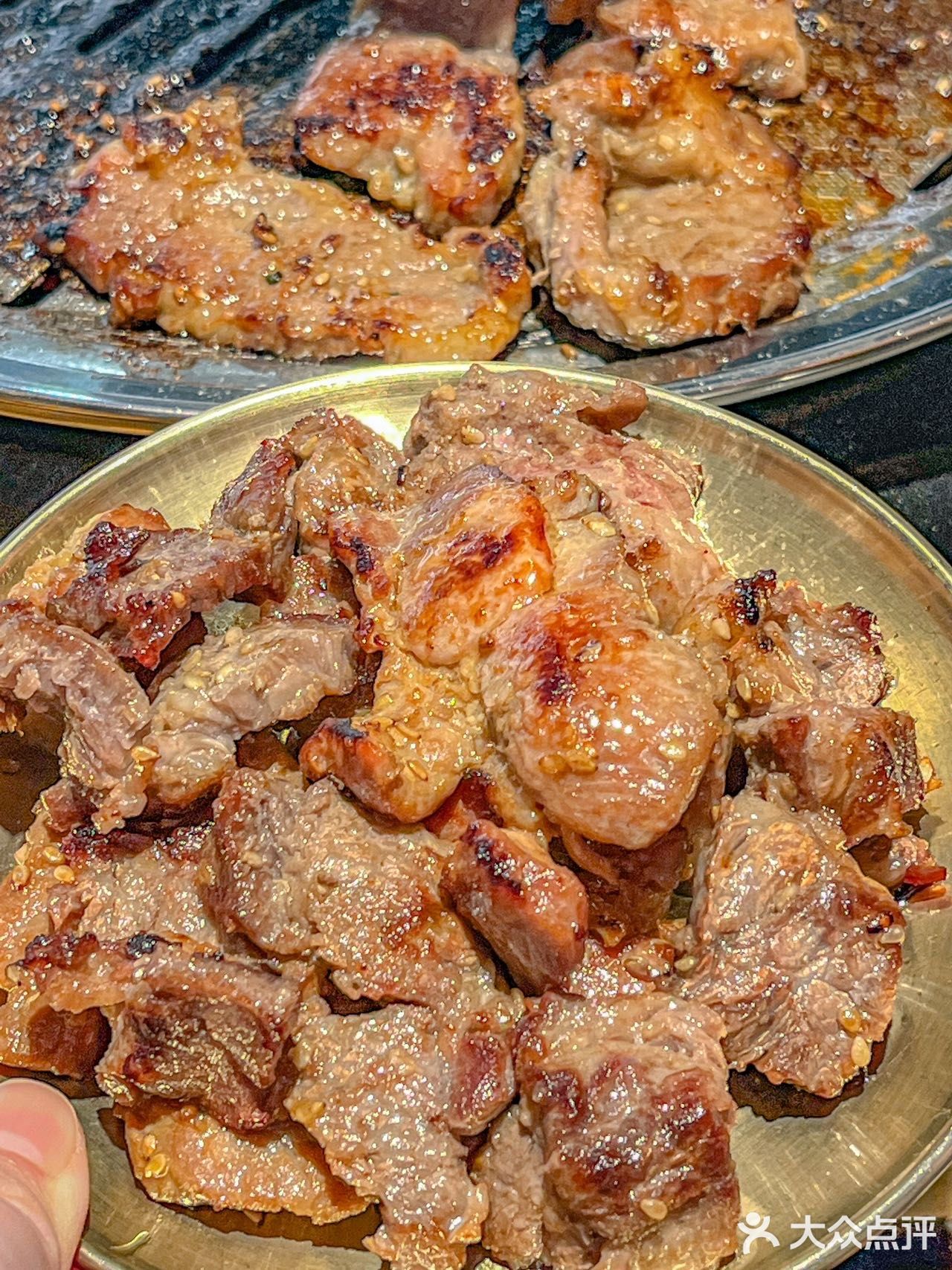 吃来吃去炭烤活鳗鱼还是他家的jujuju好吃