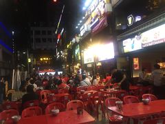 -BHC炸鸡(明洞总店)