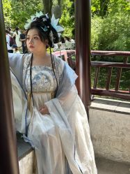 -一揽芳华汉服旗袍体验馆(拙政园店)
