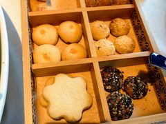 -八府香鸭·啫啫煲(华山路店)