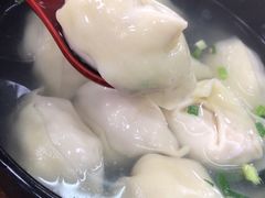 三鲜大馄饨-万寿斋(山阴路店)