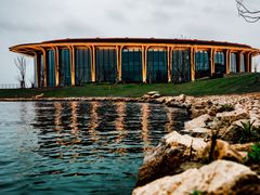 -上海滴水湖皇冠假日酒店
