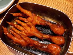 弄堂里的卤鸡爪-弄堂里·寻味杭州(湖滨银泰in77C区店)
