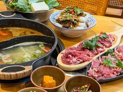 -苗阿哥酸汤牛肉火锅(体育场店)