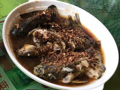 砂仁蒸黄骨鱼-正宗高流河饭店原创风姜鸡