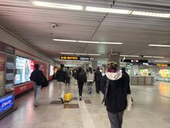 -常熟路(地铁站)