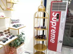-肆兮眼镜·蔡司·徕卡战略合作店(大坪店)