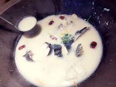 -咕嘟草帽鱼·牛奶一样的鲜鱼汤(包河万达广场创始店)